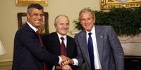 George Bush-Kosovo-Thaci-wikipedia org.jpg