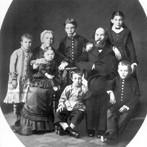 Leninova_rodina_1879_wikipedia-m.jpg