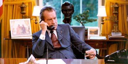Richard_Nixon_candid_in_the_Oval_Office.jpg