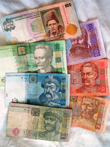 peniaze-Ukrajina-bankovky-marktristan.jpg
