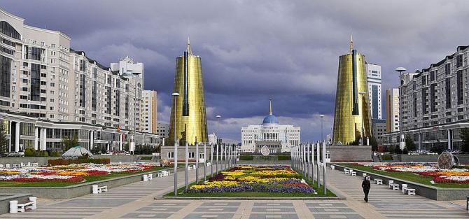 astana_presidential_palace.jpg