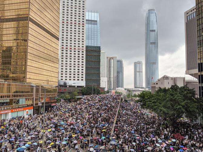 hong-kong-anti-extradition-bill-protest-02.jpg