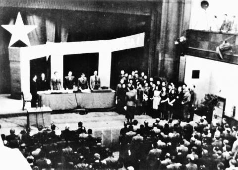 zjednocovaci_zjazd_socialistickych_stran_17._septembra_1944_v_narodnom_dome_v_banskej_bystrici.jpg